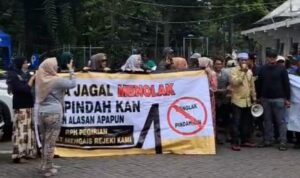Jagal Se Surabaya Gruduk Kantor Dewan Tolak Pindah Ke OTW 1 1000066503